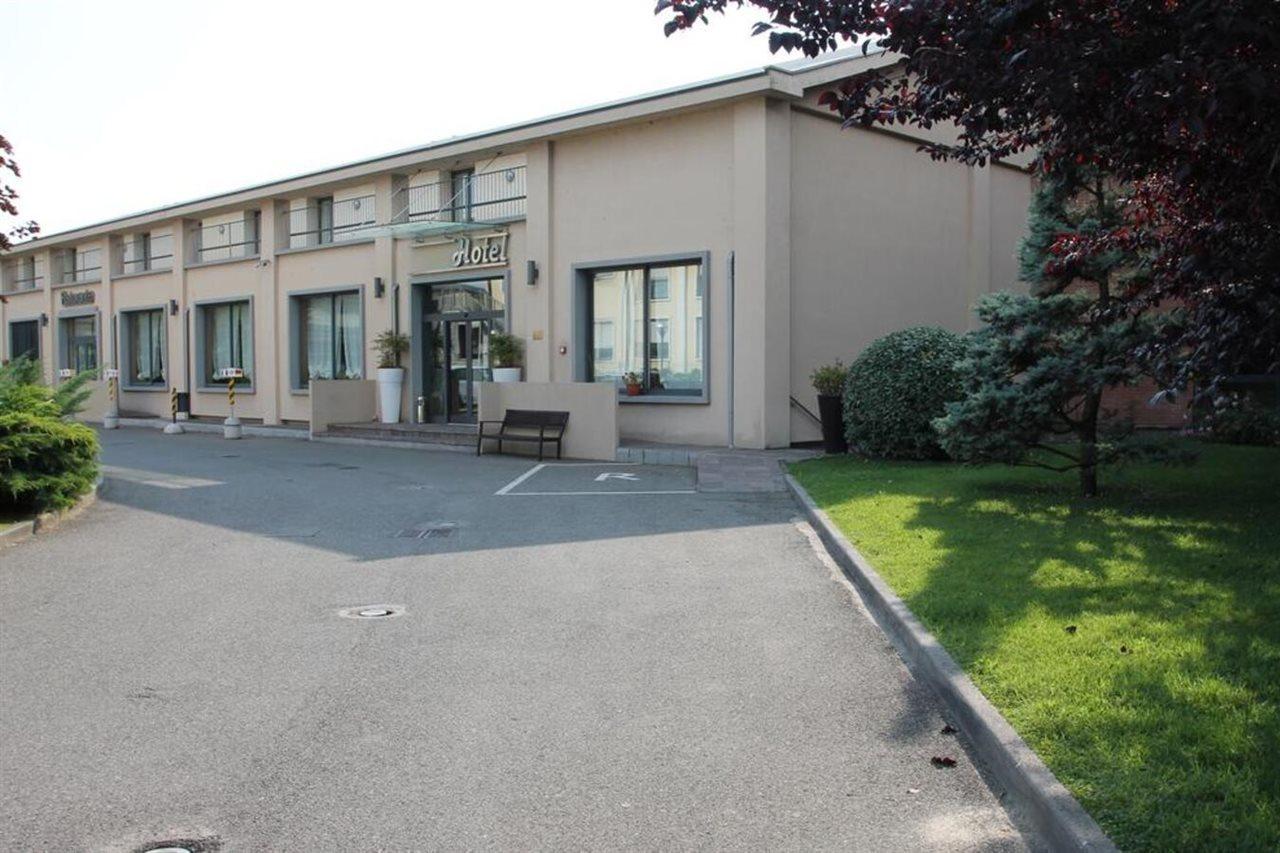Mh Hotel Piacenza Fiera Bagian luar foto
