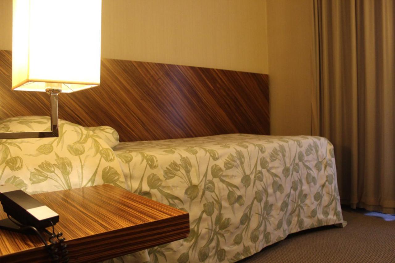Mh Hotel Piacenza Fiera Bagian luar foto