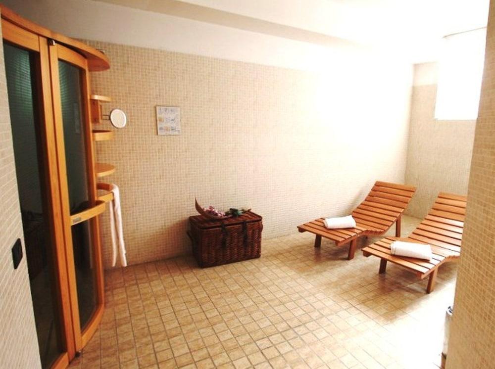 Mh Hotel Piacenza Fiera Bagian luar foto