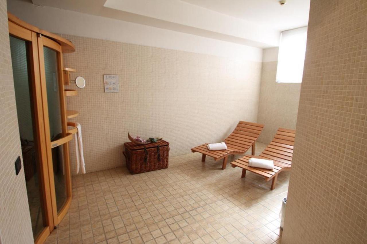 Mh Hotel Piacenza Fiera Bagian luar foto