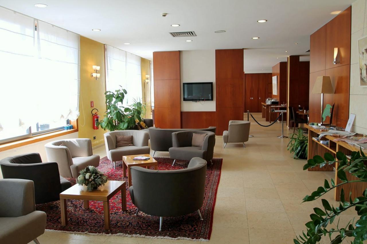Mh Hotel Piacenza Fiera Bagian luar foto