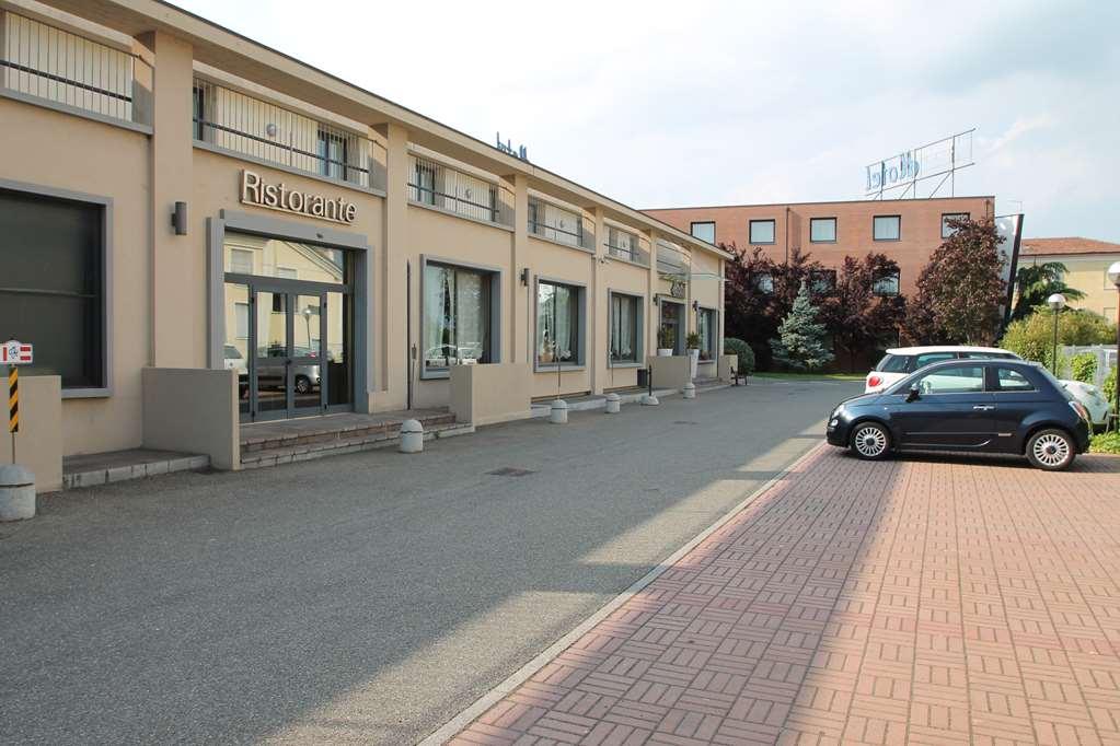 Mh Hotel Piacenza Fiera Bagian luar foto